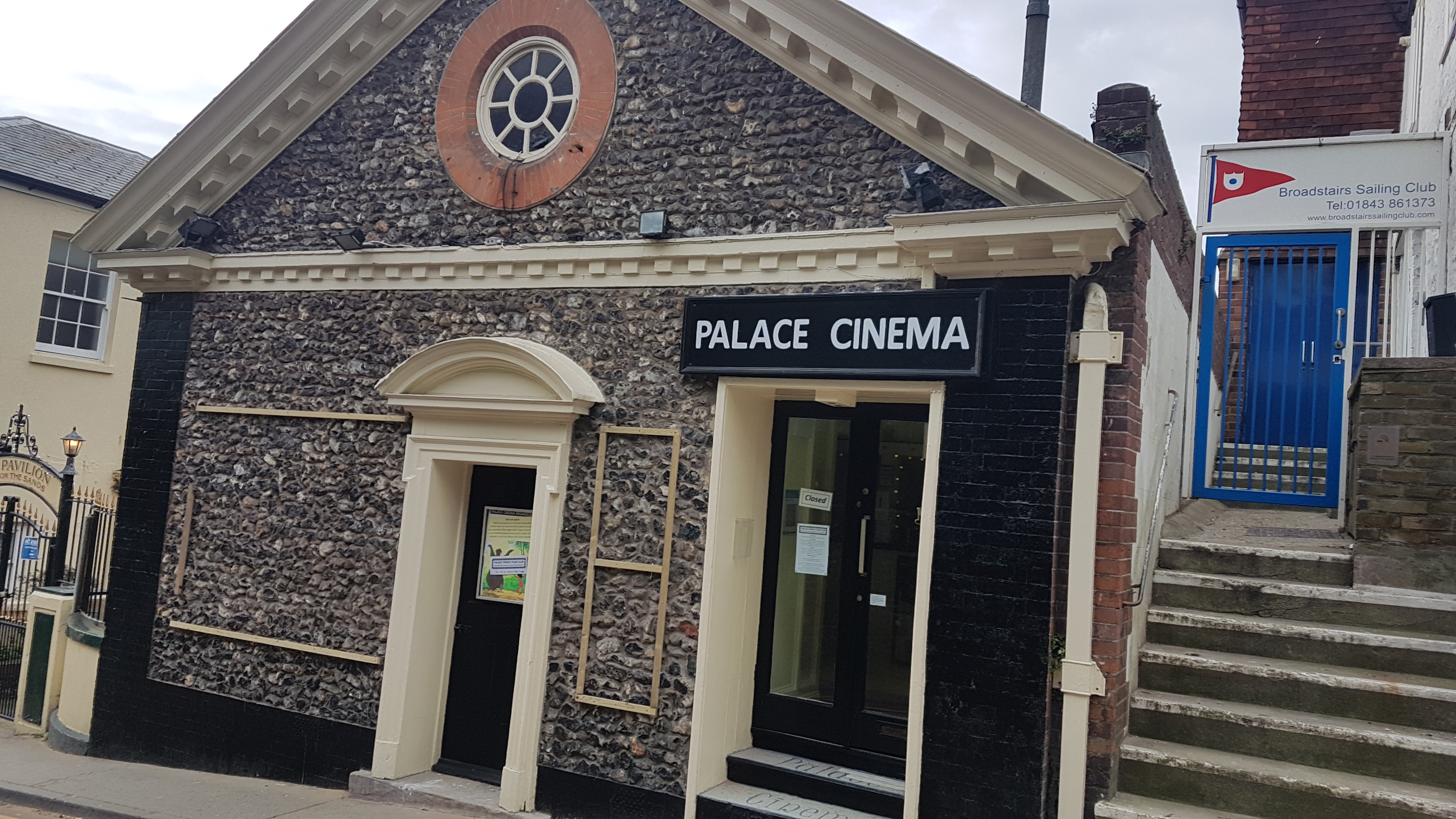 THE PALACE CINEMA